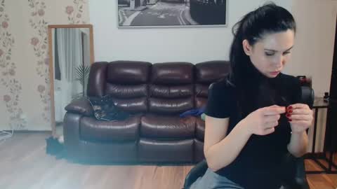 vivienne online show from March 2025 06:47:02 PM