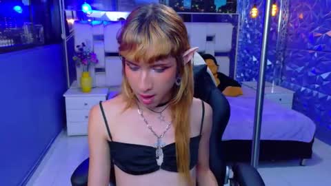 Snapshot of vivienne_hadid chatting on May 2026 12:16:02 AM vivienne hadid online show from May 2026 12:16:02 AM