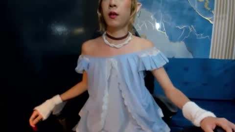 Snapshot of vivienne_hadid chatting on May 2026 08:06:01 PM vivienne hadid online show from May 2026 08:06:01 PM