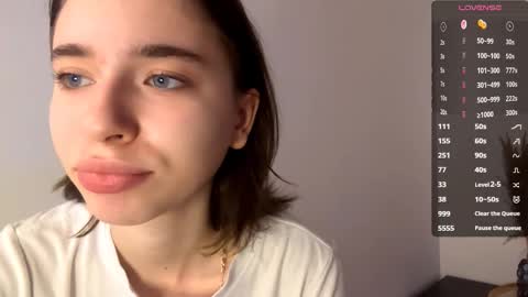 Snapshot of viviennebreihan chatting on January 2026 10:07:02 AM Vivi online show from January 2026 10:07:02 AM