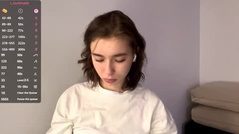 Snapshot of viviennebreihan chatting on January 2026 07:03:01 AM Vivi online show from January 2026 07:03:01 AM