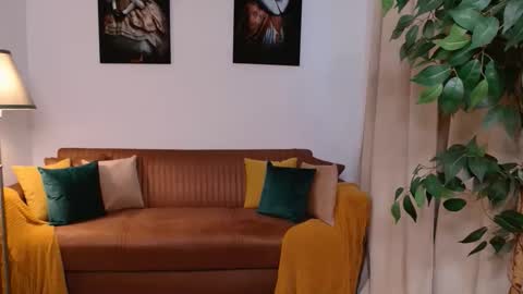 Snapshot of vivienneclement chatting on March 2026 04:07:02 PM Vivienne online show from March 2026 04:07:02 PM