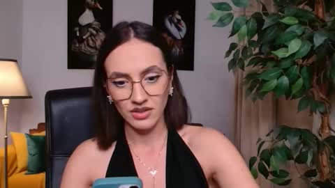 Snapshot of vivienneclement chatting on April 2026 06:56:02 PM Vivienne online show from April 2026 06:56:02 PM