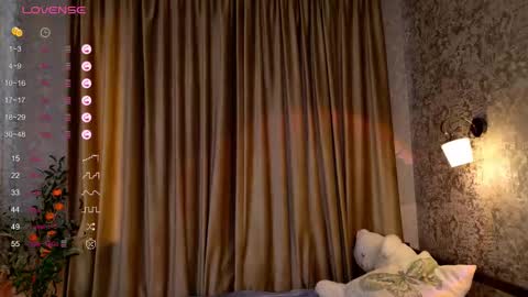 Mia Skaidrite online show from November 2025 09:29:01 AM