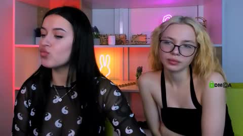 Snapshot of vivy_star chatting on November 2025 09:28:02 AM vivy_star online show from November 2025 09:28:02 AM