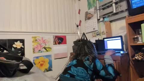 Snapshot of vixenfyre chatting on February 2026 03:39:01 AM Vixen Fyre online show from February 2026 03:39:01 AM