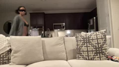 Vixen Noir online show from April 2026 04:10:02 AM