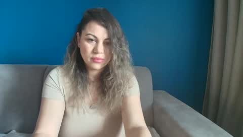 Snapshot of vixenvibesx chatting on February 2025 08:06:02 AM vixenvibesx online show from February 2025 08:06:02 AM