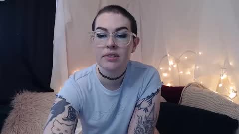 Snapshot of vixinvvitch chatting on December 2024 04:31:01 PM VIXIN online show from December 2024 04:31:01 PM