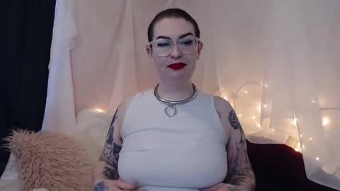 Snapshot of vixinvvitch chatting on December 2024 04:20:02 PM VIXIN online show from December 2024 04:20:02 PM