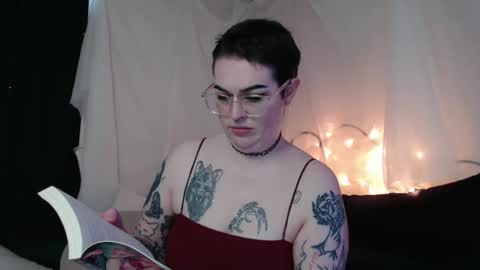 Snapshot of vixinvvitch chatting on January 2025 04:17:02 PM VIXIN online show from January 2025 04:17:02 PM