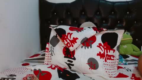 Snapshot of vkleiin chatting on October 2025 10:58:01 PM Venus online show from October 2025 10:58:01 PM