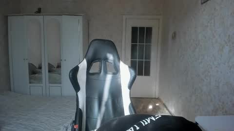 Snapshot of vlad1605 chatting on October 2025 07:05:02 AM Martin online show from October 2025 07:05:02 AM