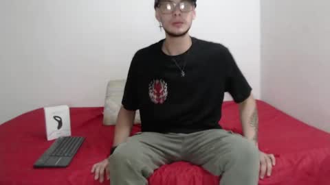 Snapshot of vlad__night chatting on April 2026 03:45:01 AM Vlad online show from April 2026 03:45:01 AM