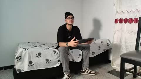 Snapshot of vlad__night chatting on May 2026 04:51:02 AM Vlad online show from May 2026 04:51:02 AM