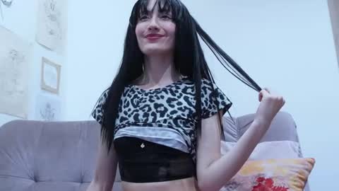 LOLA online show from October 2025 02:14:02 AM