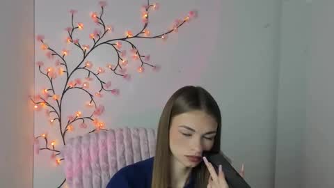 Snapshot of vladaseduction chatting on January 2026 06:29:01 AM Vlada online show from January 2026 06:29:01 AM