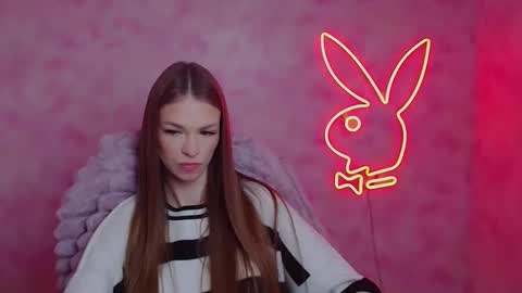 Snapshot of vladaseduction chatting on February 2026 06:23:01 AM Vlada online show from February 2026 06:23:01 AM