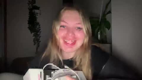 Hey Im Charlie 3 online show from December 2025 10:40:01 PM