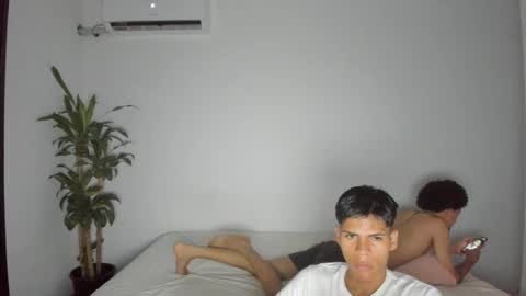 volt_boy57 online show from November 2025 10:41:02 PM