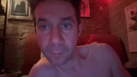 Snapshot of voodoochilelove chatting on December 2025 01:11:01 AM Djangus Roundstone online show from December 2025 01:11:01 AM