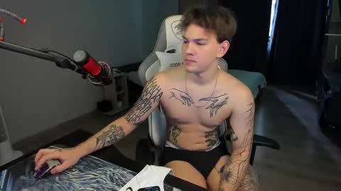 Snapshot of vova_belkin_ chatting on November 2025 10:15:02 AM vova online show from November 2025 10:15:02 AM