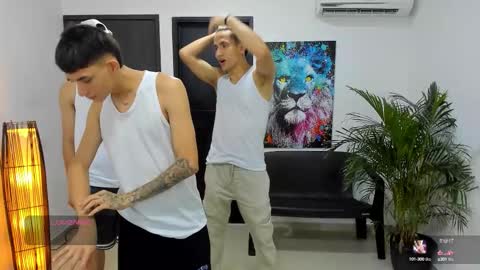voyeurism_guys online show from September 2025 11:04:01 PM