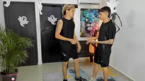 voyeurism_guys online show from October 2025 11:14:01 PM