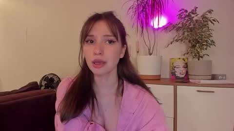 voyliza online show from September 2025 11:48:01 AM