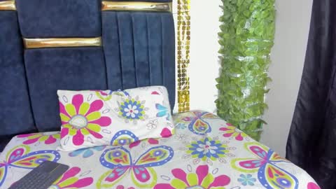 Snapshot of vskayper chatting on October 2025 07:14:02 PM skay online show from October 2025 07:14:02 PM