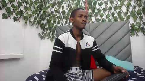 Snapshot of vsleyandlunaper chatting on February 2026 03:15:02 AM vsleyandlunaper online show from February 2026 03:15:02 AM