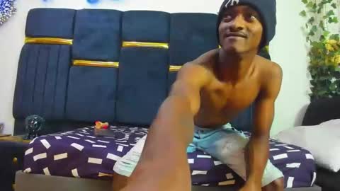 Snapshot of vsleyandlunaper chatting on March 2026 03:29:02 AM vsleyandlunaper online show from March 2026 03:29:02 AM