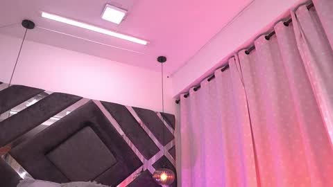 Violeta online show from October 2025 03:06:02 AM