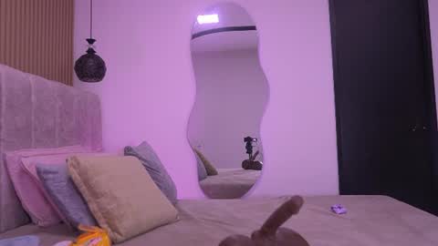 Violeta online show from June 2026 03:04:01 AM