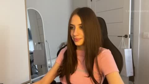 Snapshot of vx_arina chatting on April 2026 08:08:01 AM Arina online show from April 2026 08:08:01 AM