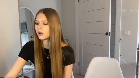 Snapshot of vx_arina chatting on May 2026 08:42:02 AM Arina online show from May 2026 08:42:02 AM