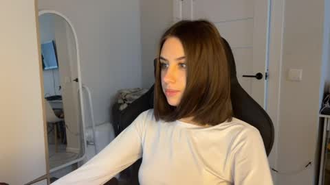 Snapshot of vx_arina chatting on May 2026 08:11:02 AM Arina online show from May 2026 08:11:02 AM