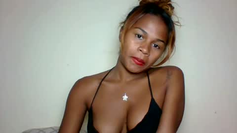 vynarahot online show from June 2026 05:55:02 PM