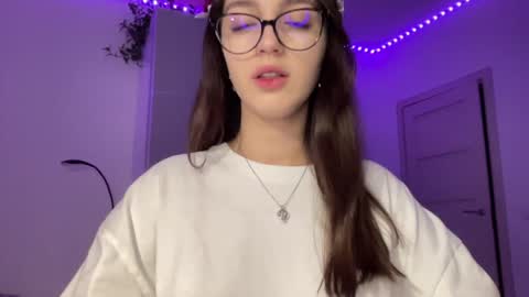 Alice  Before pvt write to me in PM  online show from December 2024 09:17:01 PM