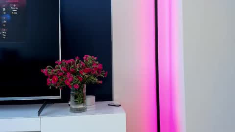 w3b_princ3ss online show from October 2025 06:22:02 AM