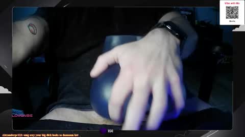 Snapshot of waavves chatting on December 2025 11:43:02 PM waavves online show from December 2025 11:43:02 PM