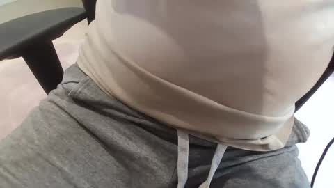 Snapshot of wach09 chatting on April 2026 06:27:02 PM Wach online show from April 2026 06:27:02 PM