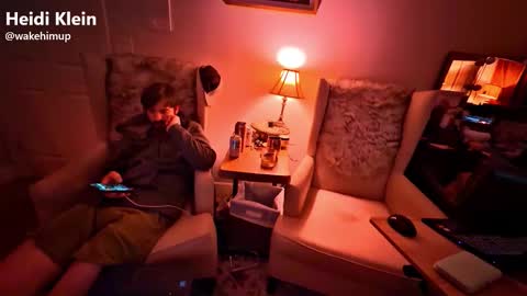 wakehimup online show from November 2025 07:29:01 AM