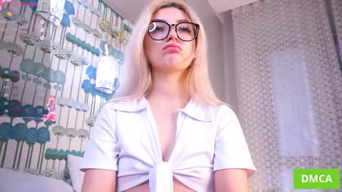  Lina online show from October 2025 05:43:02 AM