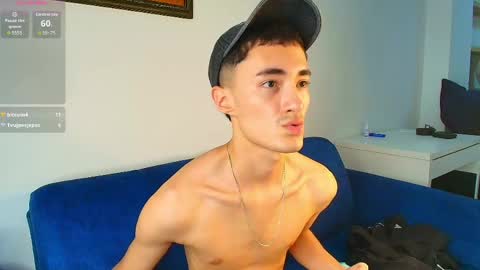 Snapshot of wal_jones chatting on April 2026 01:42:02 AM wal jones online show from April 2026 01:42:02 AM