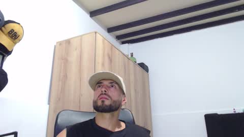 WALTER BROWN  online show from October 2025 05:48:02 PM