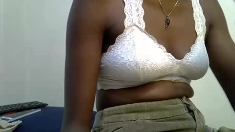 Snapshot of wambo2580 chatting on November 2025 12:05:01 PM wambo2580 online show from November 2025 12:05:01 PM