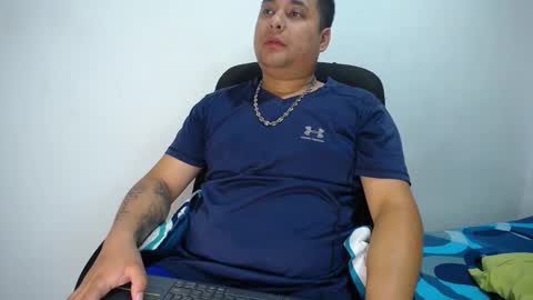 Snapshot of wanda_ember chatting on January 2025 04:12:02 AM Wanda and Ember online show from January 2025 04:12:02 AM