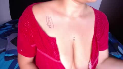 Snapshot of wanda_ember chatting on January 2025 09:07:01 PM Wanda and Ember online show from January 2025 09:07:01 PM