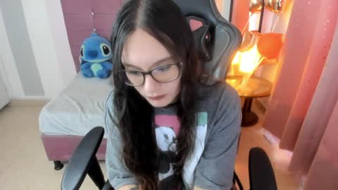 Alexandra online show from June 2026 07:03:02 PM